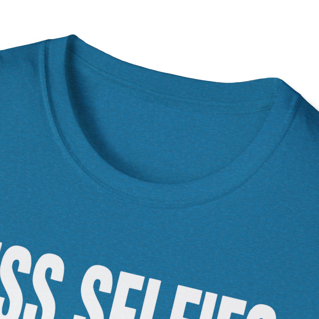 Less selfies T-Shirt